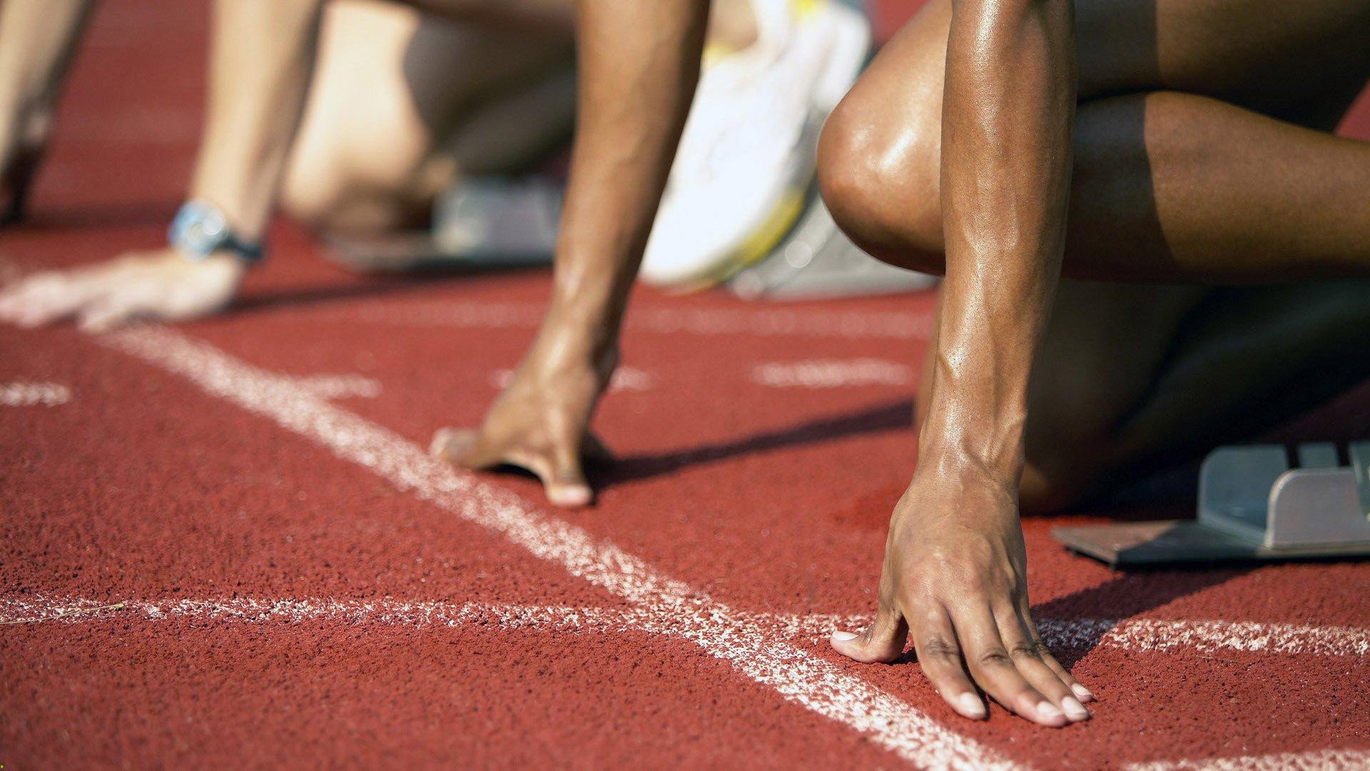 惊天逆转！压哨绝杀引爆全场，球迷沸腾见证历史时刻