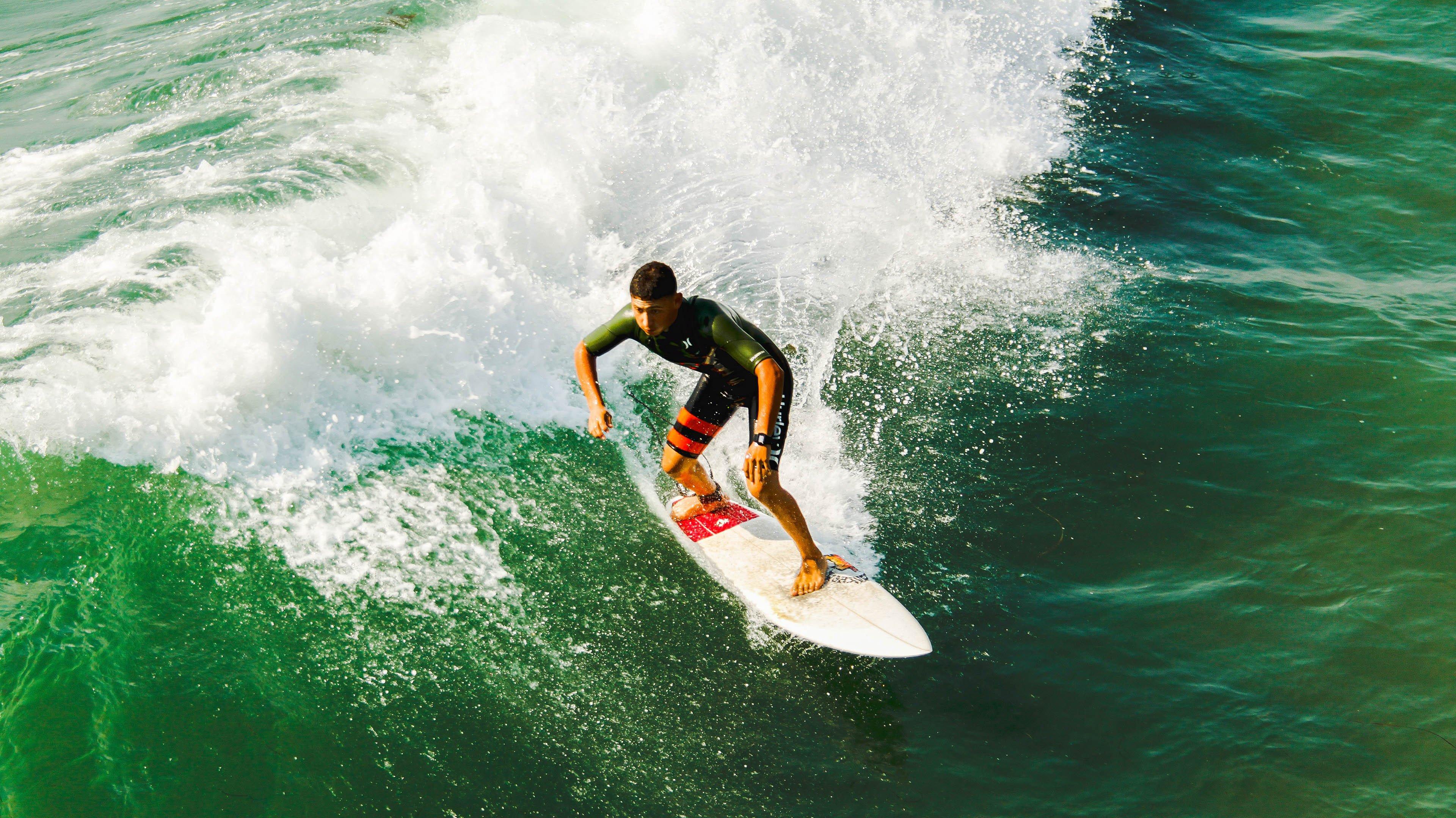 纳达尔强势回归红土赛场，法网前景引热议