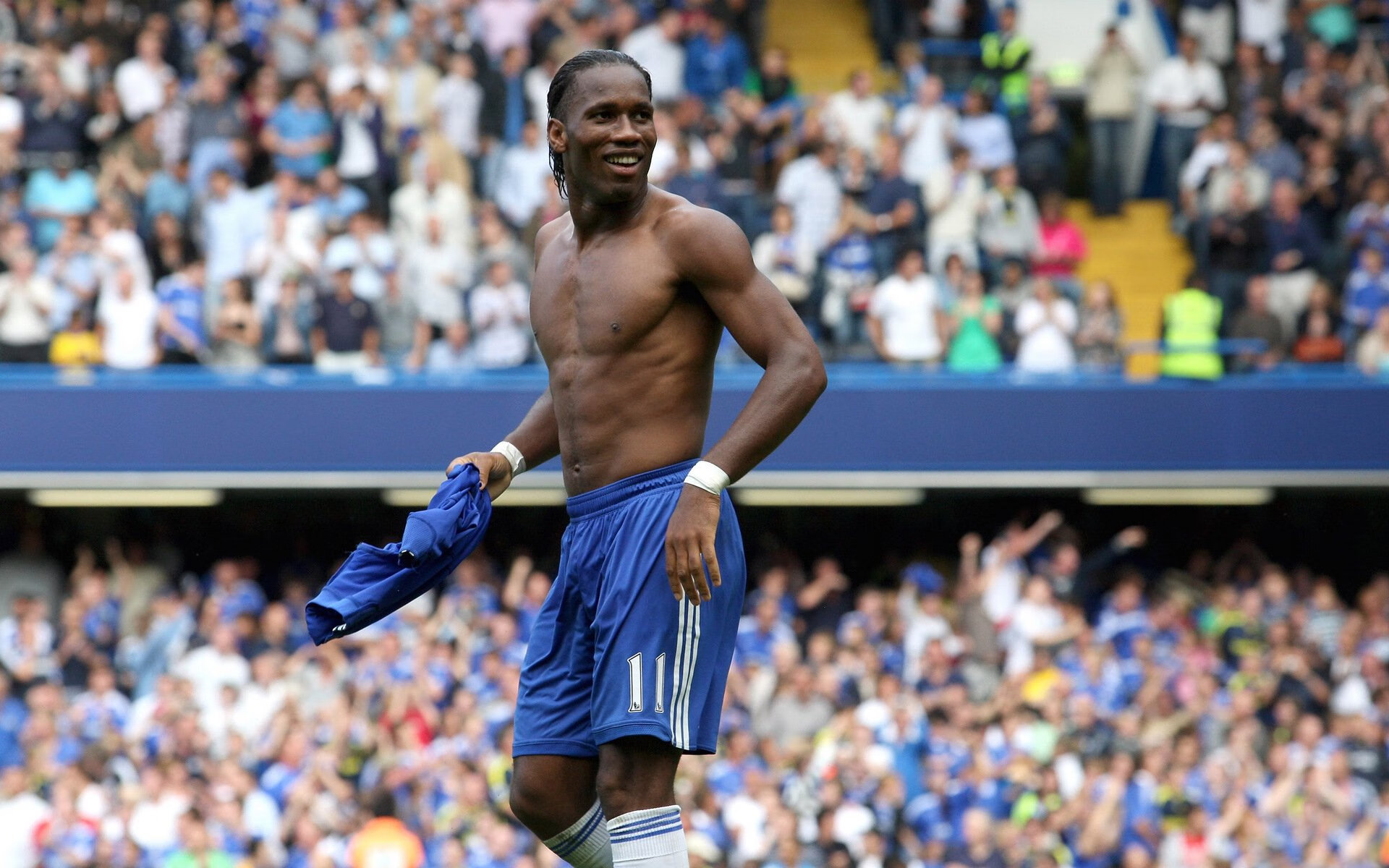 电竞世界杯盛大开幕 全球顶尖战队角逐王者荣耀